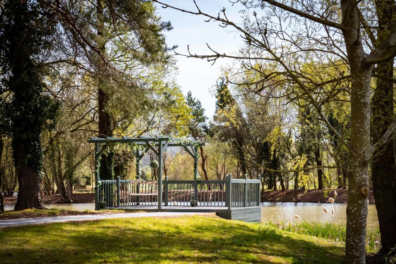 הוילה Bishampton The Vale Golf & Country Club מראה חיצוני תמונה